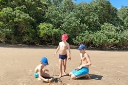 Jeu de sable à 1 min de la maison