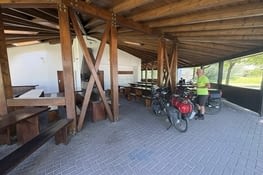 Pour le déjeuner JM a privatisé la salle .