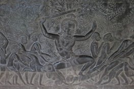 Un bas relief encore bien conservé dans Angkor Wat