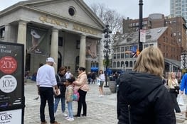 Quincy market : where we stopped to eat a bagel !!