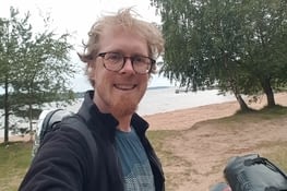 Hey mamy, t'as vu le grand lac derrière ?!