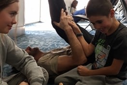 L'escale à Atlanta avec les toupies de papa