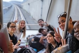 Passage à la douane. Done!