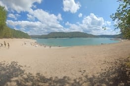 Baignade au lac de Vouglans