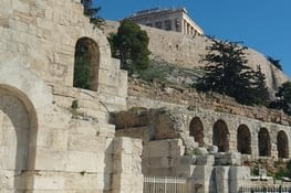 L Acropole tout la haut...