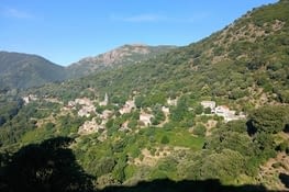 Un des multiples petits villages corses