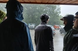 Les vvttistes belges et l abri bus de l espoir...vain