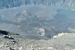 Vue du haut du volcan avec le Piquino