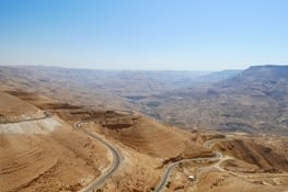 La route du roi, et le Wadi Mujib en contrebas