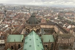 J’ai vu sur l’arrière de la cathédrale vers le nord