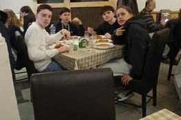 Nathan, Yvan, Grégory et Ulysse...à table !