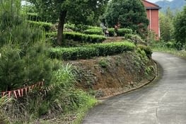 La route qui mène à l’hôtel