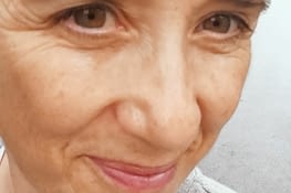 Bindi, un tilak ou un pottu, symbolique d'un 3e œil protecteur