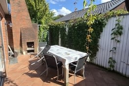 Et même une petite terrasse pour profiter du soleil