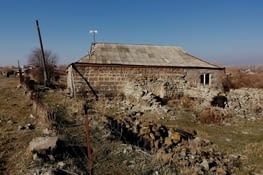 Qui habitait là ? Comment vivaient-ils? Quelle langue parlaient-ils?