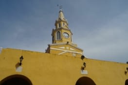 L'horloge, de la plaza de la Reloj