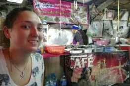 Guinguette sous le pont à Bangkok