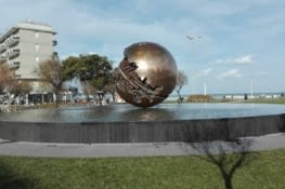 La Sfera Grande di Pomodoro