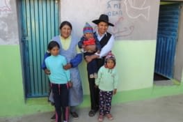 Fernando et sa famille, manque la fille aînée à l'école