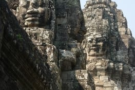 les visages énigmatiques