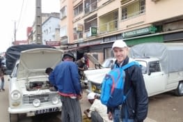 Alain interressé par deux pick up flambant neufs