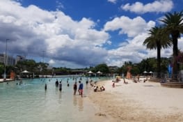 Une plage artificielle libre d'accès