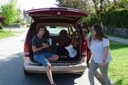 On vous présente Ulysse et Sheila (la voiture)