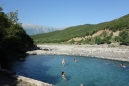 La source d'eau chaude de Permet