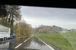 Départ … sous la pluie !