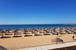 Petit déjeuner le lundi matin , plage du tunnel Albufeira