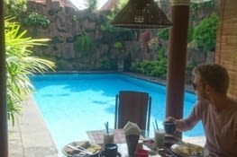 Petit déjeuner / Breakfast time