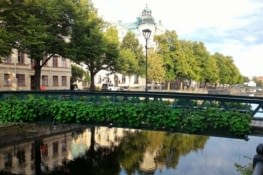 Le centre d'Uppsala et la Fyris