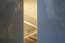 Après 22h non stop à part une mini sieste d'une heure à l'hôtel, les loulous visitent une partie du MoMa avec nous ...les râleries n'arrivaient pas à la hauteur des cernes ;-) !!!