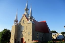 Eglise à 3 clochetons