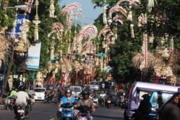 Les rues animées de Mengwi