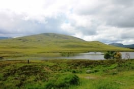 Le Lochdrum. Il faut faire attention où on met les pieds, il y a des zones marécageuses!