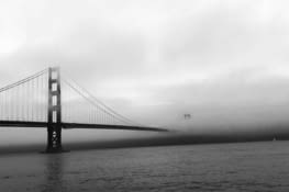 LE Golden Gate sous la brouillard, comme très très souvent