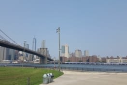 Magnifiques vues sur Manhattan depuis le Brooklyn Bridge Park