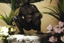Version féminine du manneken pis, le jeanneken pis