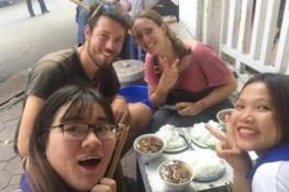 Déjeuné Bun Cha avec nos guides