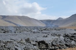 L'épaisseur de la langue et les deux coulées qui l'alimentent