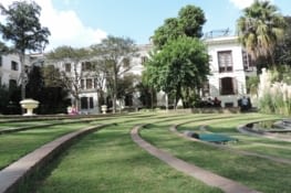 un autre bout du parc et la librairie