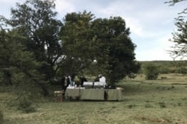 petit déjeuner dans la brousse