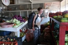 Adeline fait les courses