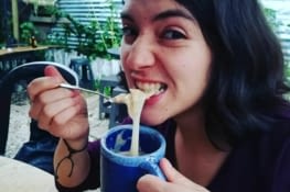 Un chocolat chaud avec du fromage... ils sont fous c'est colombiens !