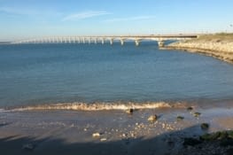 Baie du port de La Pallice et pont de l'Ile de Ré