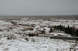 Þingvallakirkja. Vue du centre d'information Þingvellir National Park