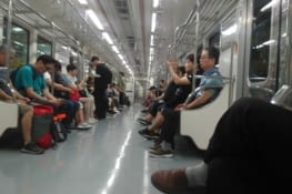 Le métro coréen (souvent plus rempli !)