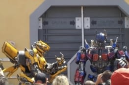 ça commence avec  Les Transformers et Bumblebee