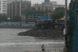 Les maisons des pêcheurs (sur la droite)